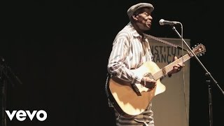 Boubacar Traoré  Hona Live à Bamako 2016 [upl. by Akenihs]