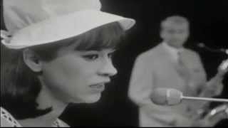 1965 • Astrud Gilberto • The girl from Ipanema [upl. by Fretwell669]